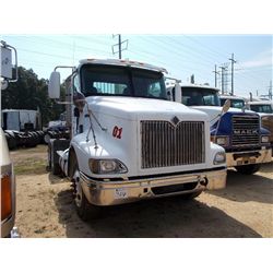 2001 INTERNATIONAL 9200I T/A TRUCK TRACTOR, S/N 2HSCEAHR71C025910, ISM CUMMINS DIESEL ENG, 10 SPD TR