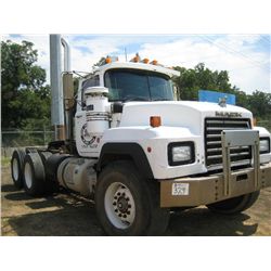 1992 MACK RD688S T/A TRUCK TRACTOR, S/N 2M2P267Y5NC012955, MACK E7350 ENG, 9 SPD TRANS, 44K REARS, 1
