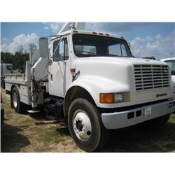 1990 INTERNATIONAL 4900 S/A FLATBED BOOM TRUCK, S/N 1HTSDZ3P0LH245271, INTL DIESEL ENG, 5 SPD TRANS,