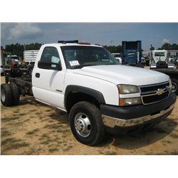 2006 CHEVROLET 3500 CAB & CHASSIS, S/N 1GBJC34U76E139326, GAS ENG, A/T, ODOMETER READING 242,748 MIL