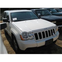 2008 JEEP 4X4 LAREDO, S/N 1J8GR48K88C120942, V6 GAS ENG, A/T, ODOMETER READING 153,936 MI