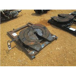 TRUCK TRACTOR FIFTH WHEEL HITCH