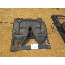 TRUCK TRACTOR FIFTH WHEEL HITCH