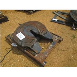 TRUCK TRACTOR FIFTH WHEEL HITCH