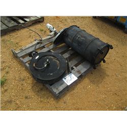 1 LOT HOSE REEL & HOSE, GREASE BARREL