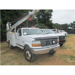 1993 FORD SERVICE TRUCK, S/N 2FDLF47M8PCA31815, DIESEL ENG, 5 SPD TRANS, READING SERVICE BODY, AIR C
