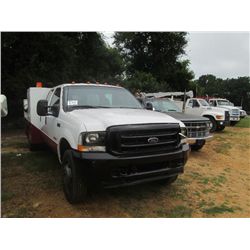 2003 FORD F450 XL CREW CAB SERVICE TRUCK, S/N 1FDXW46P03EC30598, POWERSTROKE DIESEL ENG, A /T, TOOLB