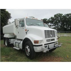 2001 INTERNATIONAL 8100 S/A WATER TRUCK, S/N 1HSHBAHN41H357355, DIESEL ENG, 10 SPD TRANS, CUMMINS 2,