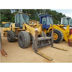CAT 938G II WHEEL LOADER, S/N CRD01611 (05 YR) LUMBER FORKS, ECAB W/ AIR, 20.5-25 TIRES