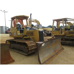 CAT D5G LGP CRAWLER TRACTOR, S/N FDW00884 (03 YR) 6 WAY BLADE, CANOPY