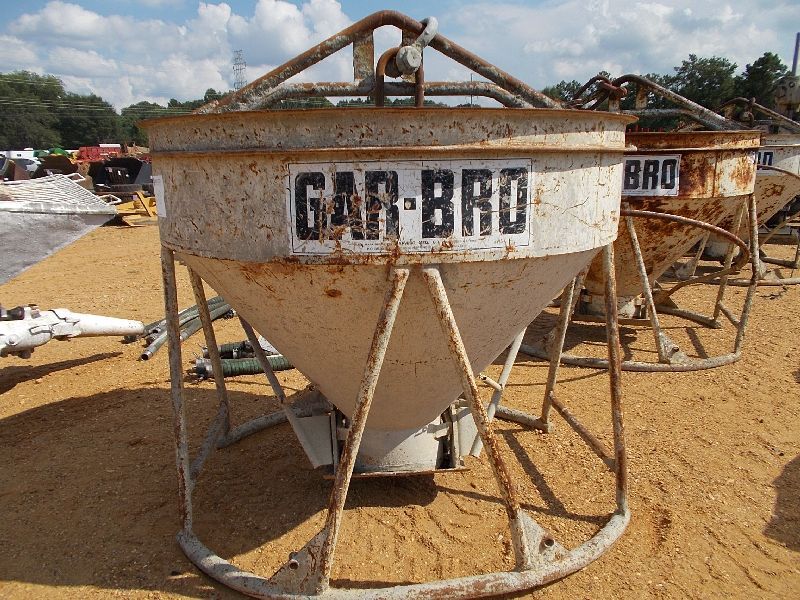 GARBRO CONCRETE BUCKET J.M. Wood Auction Company, Inc.