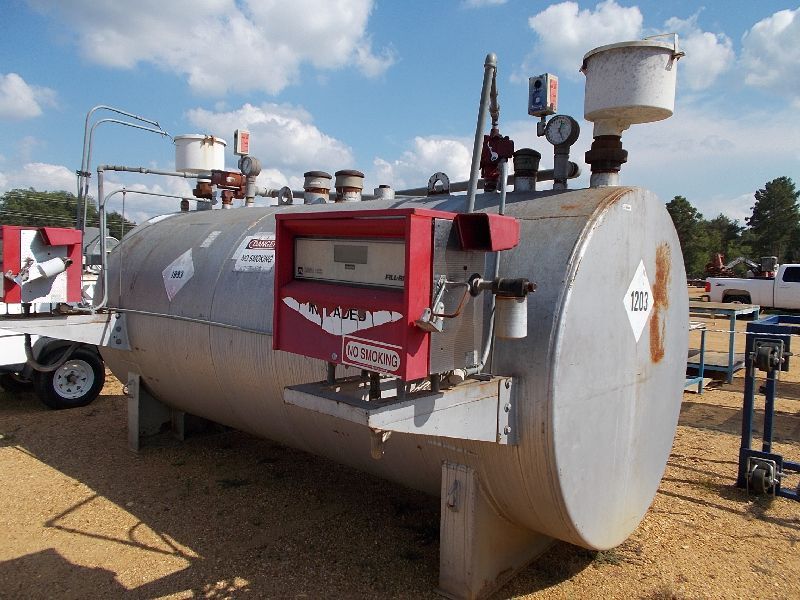 DUAL FUEL STORAGE TANK, GAS/ DIESEL PUMPS & METER, DOUBLE WALL TANKS