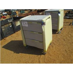 3 DRAWER ROLL AROUND CABINET