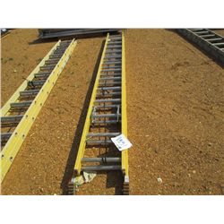 28' FIBERGLASS EXTENSION LADDER