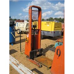 LEE 12 VOLT HYD LIFT TRUCK