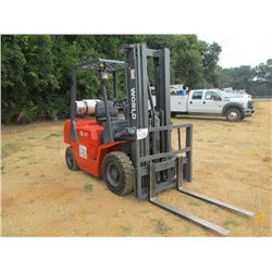 WORLD WFG50 FORKLIFT, S/N 0302524733, 4,000# CAP, SIDE SHIFT, 3 STAGE, LP GAS, ROLL BAR