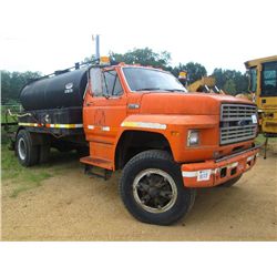 1985 FORD S/A ASPHALT TRUCK, S/N 1FDXF82H2FVA12849, GAS ENG, 5 SPD TRANS, ETNYRE BXRS BLACK TOPPER, 