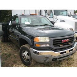2003 GMC 3500 S/A SERVICE TRUCK, S/N 1GDJC33183F127142, DURAMAX DIESEL ENG, A/T, CREW CAB, TOOL BODY