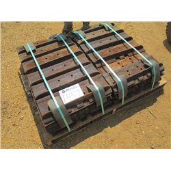 1 SET 24" TRACK PADS, FITS JOHN DEERE 750 CRAWLER TRACTOR