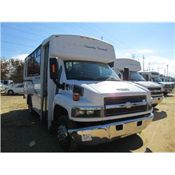 2008 CHEVROLET C4500 BUS, S/N 1GBE4V1938F401382, 13 PASSENGER, DURAMAX DIESEL ENG, A/T, 13.5K REARS,