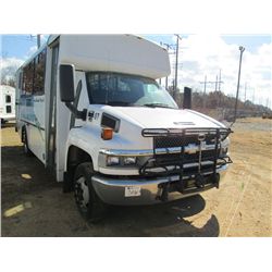 2006 CHEVROLET C4500 19 PASSENGER BUS, S/N 1GBE4V1276F407704, DURAMAX DIESEL ENG, A/T, 13.5 REARS, 7