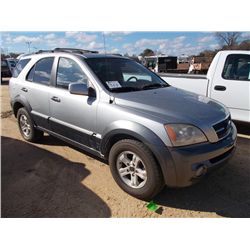 2003 KIA SORENTO, S/N KNDJD733635112476, GAS ENG, A/T