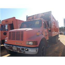 1999 INTERNATIONAL 4900 S/A GARBAGE TRUCK, S/N 1HTSHAAT0XH697474, DIESEL ENG, A/T, HEIL GARBAGE BODY