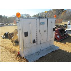 MERRITT ENCLOSED ALUMINUM HEADACHE RACK