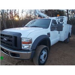 2008 FORD F550 SERVICE TRUCK, S/N 1FDAF56R58EA50375, V8 POWER STROKE DIESEL ENG, A/T, COVERED TOOL B