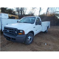 2006 FORD F350XL SERVICE TRUCK, S/N 1FDWF36P96EC36507, POWERSTROKE DIESEL ENG, A/T, KNAPHEIDE SERVIC