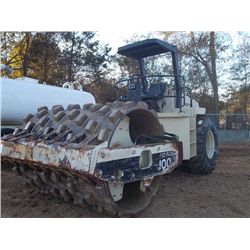 INGERSOLL RAND SD100F PRO PAC VIBRATORY ROLLER, S/N 156408 (98 YR) 84" PAD FOOT DRUM, PRO PAC CANOPY