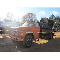 1985 FORD S/A ASPHALT TRUCK, S/N 1FDXF82H2FV12849, V8 GAS, 5 SPD, ETNYRE BXRS BLACK TOPPER, 2 SPD, 1