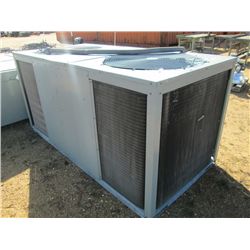 AMERICAN STANDARD TTA240B 300FA AIR CONDITIONER UNIT