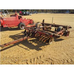 MASSEY FERGUSION 620 8' DISC HARROW W/HYD LIFT WHEELS