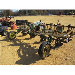 JOHN DEERE 4 ROW PLANTER
