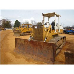 INTERNATIONAL TD-12 CRAWLER TRACTOR, S/N 423000IU000670, STRAIGHT BLADE W/TILT, CANOPY, METER READIN