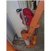 Image 2 : Central Hydraulics Pickup Truck Lift #37555, 1000 Lb Cap, 25' Cable Length