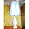 Image 1 : Blue Floral Lamp