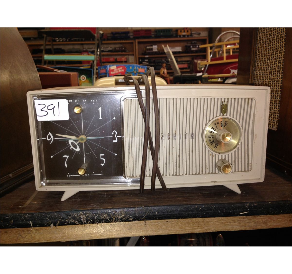 Zenith Clock Radio S48187