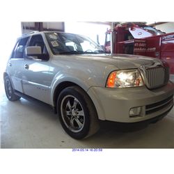 2005 - LINCOLN NAVIGATOR