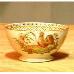 Bowl with motif of hen. Marked Petrus Regont & Co. MAASTRICHT, Haan Holland. Diam at the top 16,...