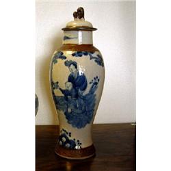 Japanese jar with lid of fayance or porcelain. h 31 cm....