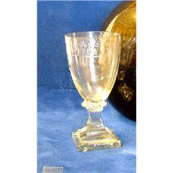 Pedestal vine glass, empire style. Height 12,5 cm. Damaged. NOK 700-900,-...