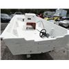 Image 3 : 1972 Center Console 15' Trihull Open Fisherman Boat