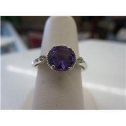 Amethyst Ring with 2 shoulder Diamonds
