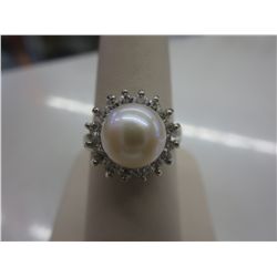 New pearl & crystal ladies cocktail ring