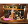 Image 1 : Vintage pipe rack with 3 pipes