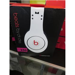 Isolation headphones - White