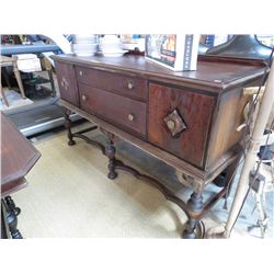 Vintage side board by Vicotorio