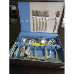 Chest of Oneida silver plate flatware